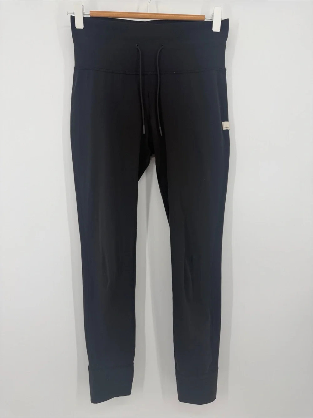Vuori Daily Legging Black Drawstring Pocket Jogger Leggings Medium